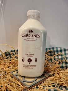Leche fresca entera (Cabrianes)