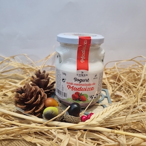 Yogurt con Mermelada de Fresa ( Granja Comas)