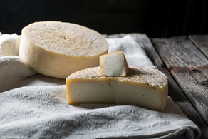 Queso Caprimed Tendre de Cabra (Cuña 280 gr aprox)